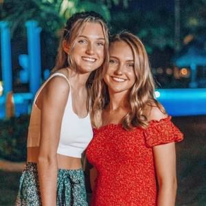 Meet your Posher, Shelly